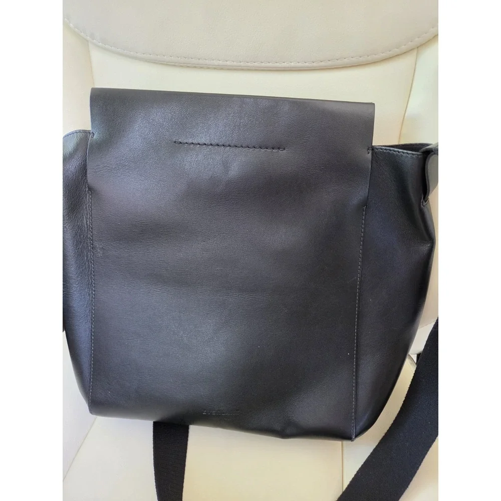 Everlane The Form Crossbody Bag Black Leather Minimalist Made In Italy